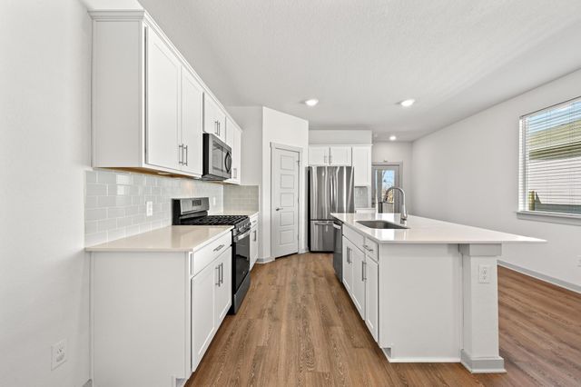 407 Wilshire RD, San Marcos, TX 78666