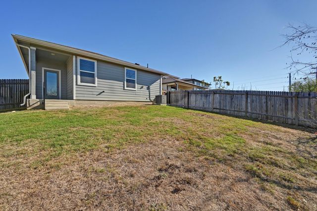 407 Wilshire RD, San Marcos, TX 78666