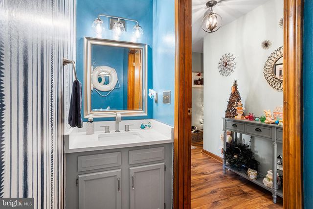 16 LINCOLN AVE, Sicklerville, NJ 08081