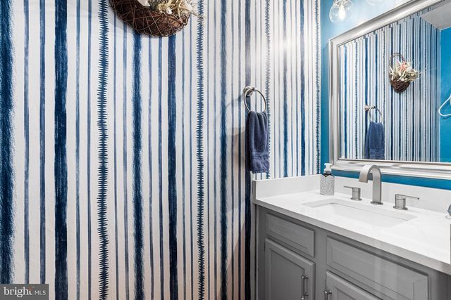 16 LINCOLN AVE, Sicklerville, NJ 08081