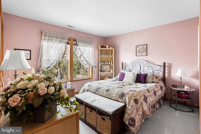 16 LINCOLN AVE, Sicklerville, NJ 08081