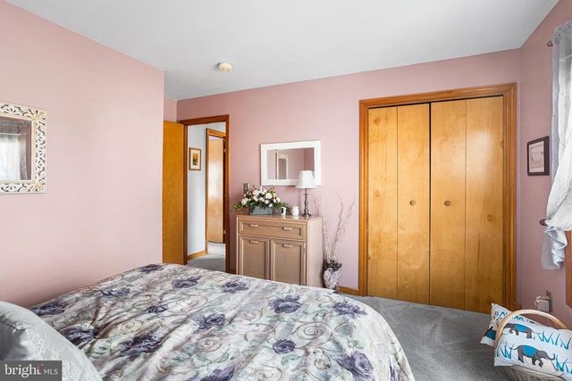 16 LINCOLN AVE, Sicklerville, NJ 08081