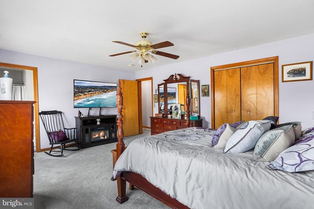 16 LINCOLN AVE, Sicklerville, NJ 08081