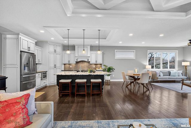 4136 Muirfield Court, Bettendorf, IA 52722