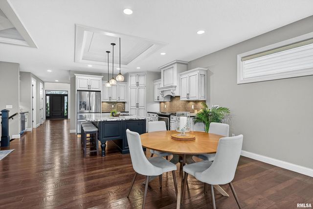 4136 Muirfield Court, Bettendorf, IA 52722