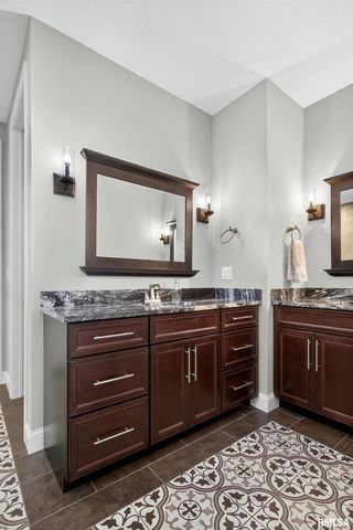 4136 Muirfield Court, Bettendorf, IA 52722