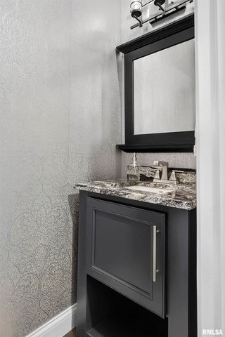 4136 Muirfield Court, Bettendorf, IA 52722