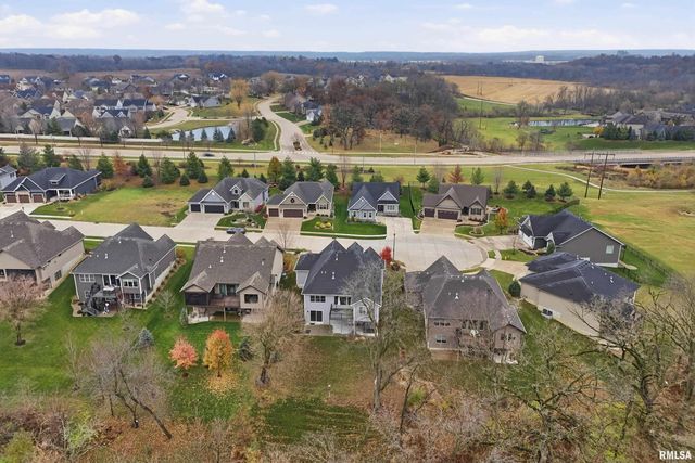 4136 Muirfield Court, Bettendorf, IA 52722