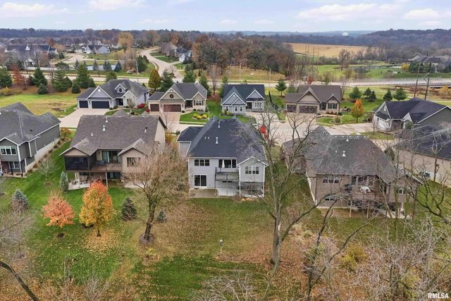 4136 Muirfield Court, Bettendorf, IA 52722