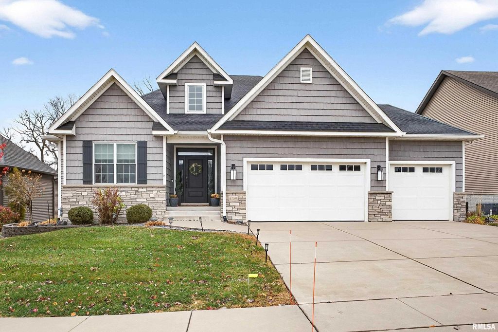 4136 Muirfield Court, Bettendorf, IA 52722