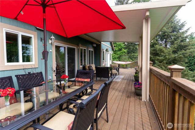 11510 Snowcap Lane SE, Rainier, WA 98576