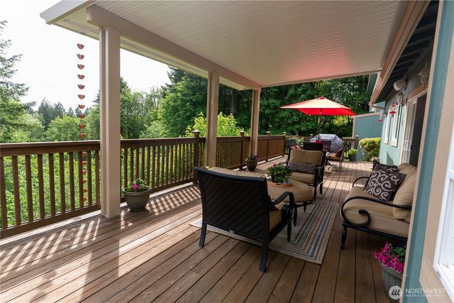 11510 Snowcap Lane SE, Rainier, WA 98576