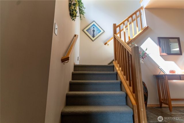 11510 Snowcap Lane SE, Rainier, WA 98576