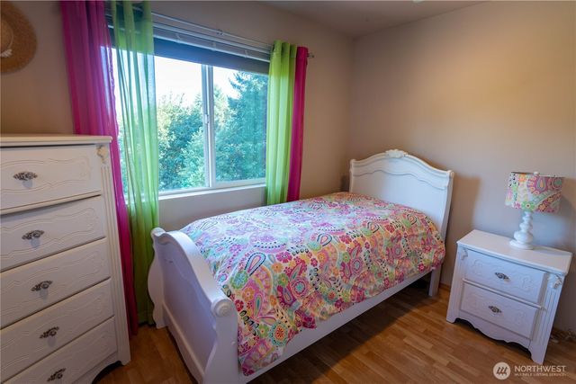 11510 Snowcap Lane SE, Rainier, WA 98576