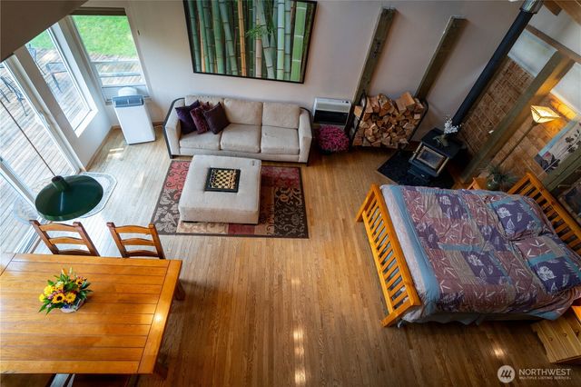 11510 Snowcap Lane SE, Rainier, WA 98576