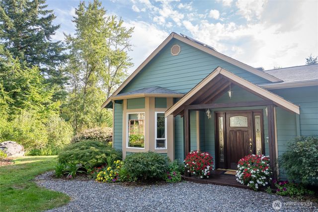 11510 Snowcap Lane SE, Rainier, WA 98576