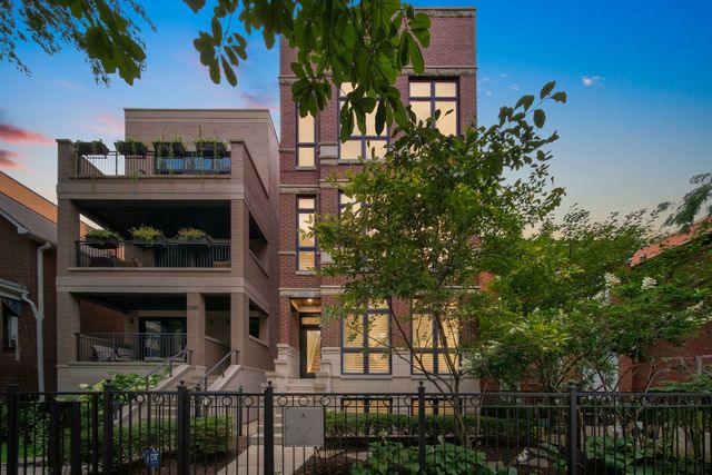 2042 N Racine Avenue 101, Chicago, IL 60614