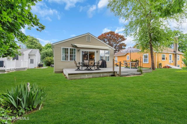 19 Newark Avenue, Manasquan, NJ 08736