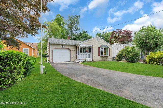 19 Newark Avenue, Manasquan, NJ 08736