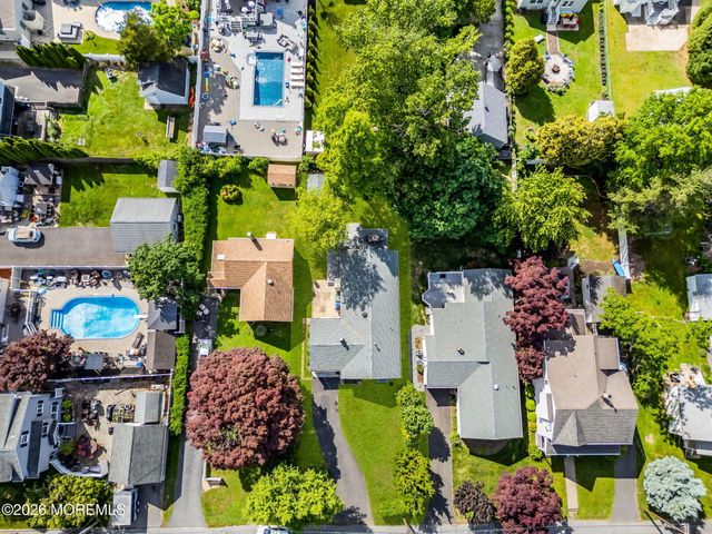 19 Newark Avenue, Manasquan, NJ 08736
