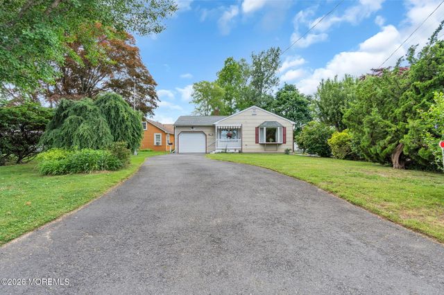 19 Newark Avenue, Manasquan, NJ 08736