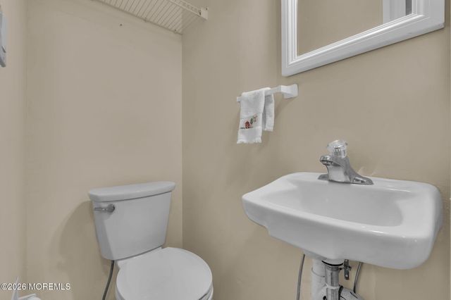 19 Newark Avenue, Manasquan, NJ 08736
