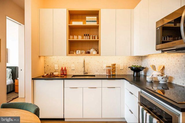 1700 N FRONT ST #2B-523, Philadelphia, PA 19122