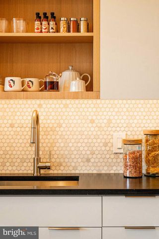 1700 N FRONT ST #2B-523, Philadelphia, PA 19122