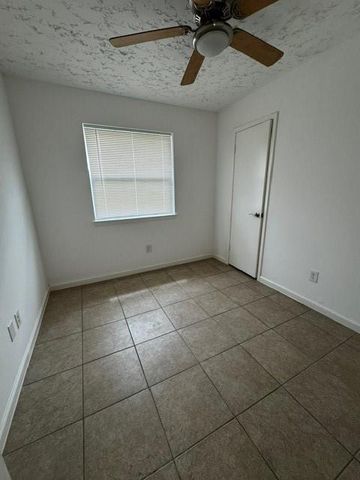 16310 Meadowbrook Farm Road, Houston, TX 77082