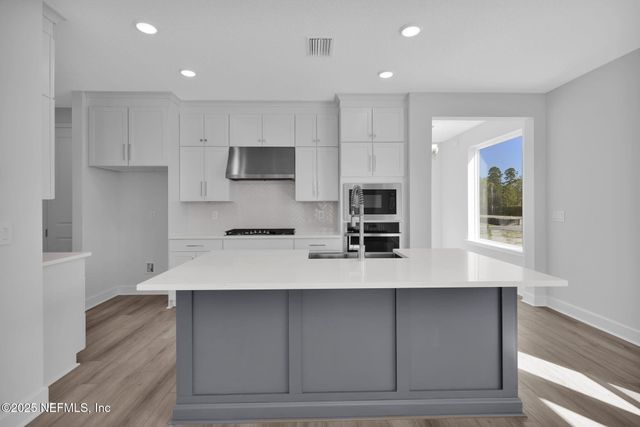 325 SEAMARK Drive, Ponte Vedra, FL 32081