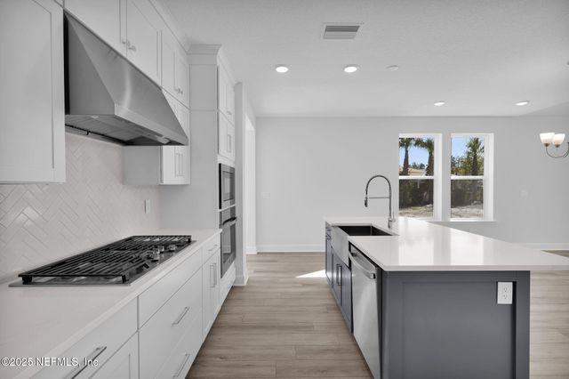 325 SEAMARK Drive, Ponte Vedra, FL 32081