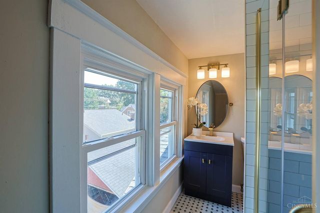 3015 Hull Avenue, Cincinnati, OH 45211