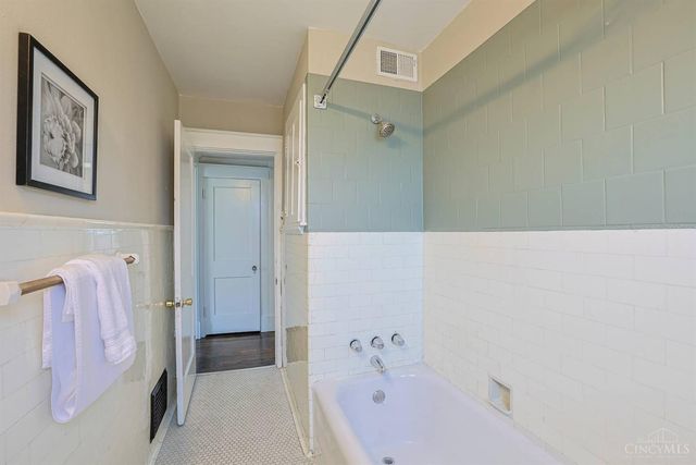 3015 Hull Avenue, Cincinnati, OH 45211