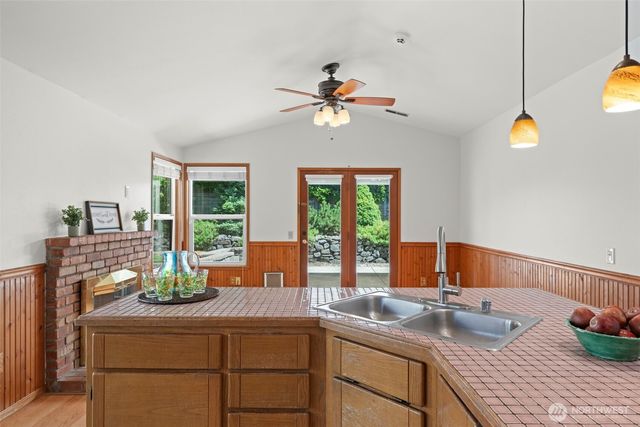 4929 Enetai Avenue NE, Tacoma, WA 98422