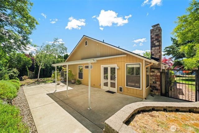 4929 Enetai Avenue NE, Tacoma, WA 98422