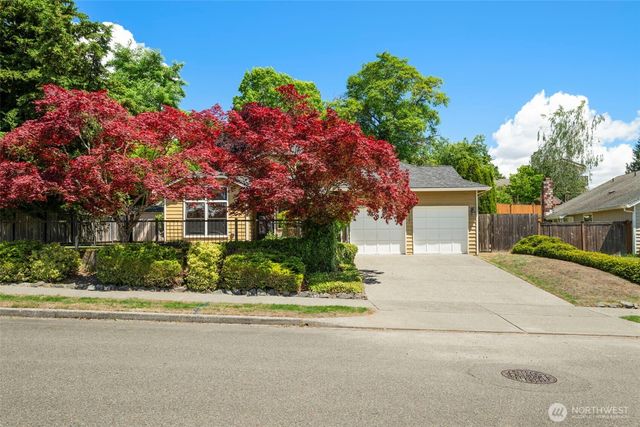 4929 Enetai Avenue NE, Tacoma, WA 98422