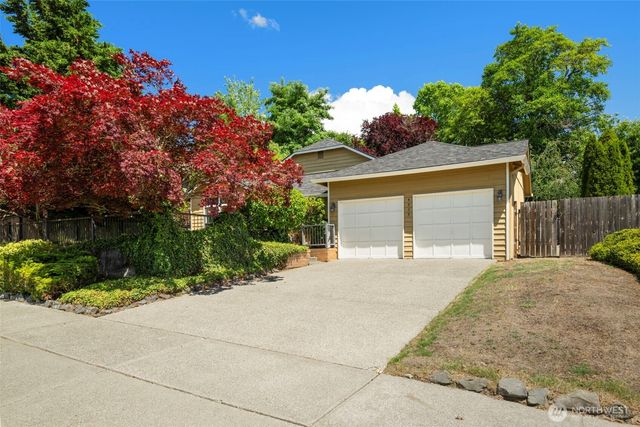 4929 Enetai Avenue NE, Tacoma, WA 98422