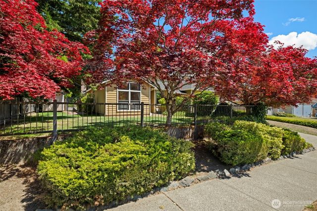 4929 Enetai Avenue NE, Tacoma, WA 98422