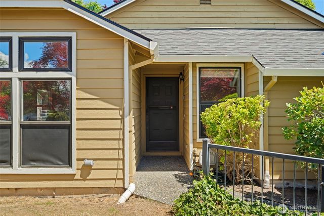 4929 Enetai Avenue NE, Tacoma, WA 98422
