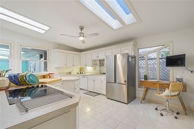 3462 Santa Fe St, Corpus Christi, TX 78411