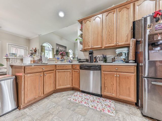 275 Woodridge Drive, Douglasville, GA 30134