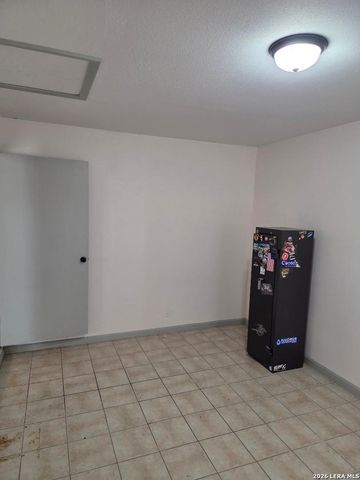 310 Williamsburg, San Antonio, TX 78201