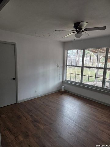 310 Williamsburg, San Antonio, TX 78201