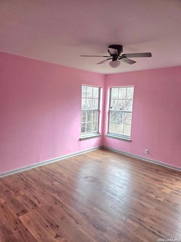 310 Williamsburg, San Antonio, TX 78201