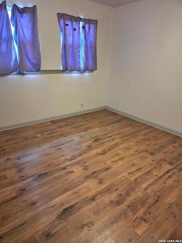 310 Williamsburg, San Antonio, TX 78201