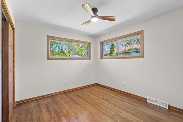 W172N9751 Division ROAD, Germantown, WI 53022