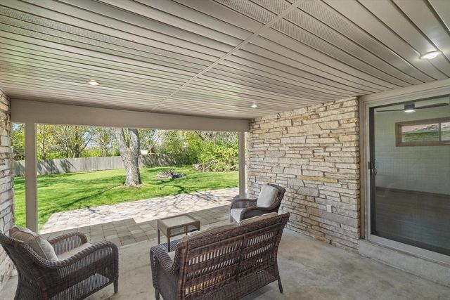 W172N9751 Division ROAD, Germantown, WI 53022