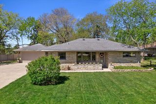 W172N9751 Division ROAD, Germantown, WI 53022