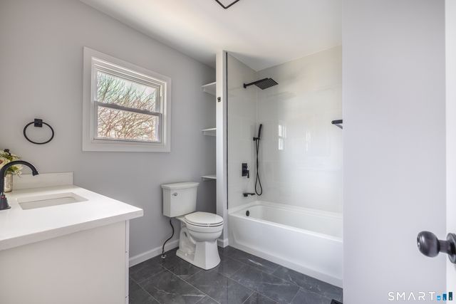 5 Lindsley Place, Stratford, CT 06614