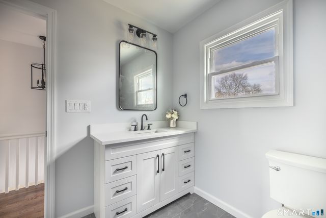 5 Lindsley Place, Stratford, CT 06614